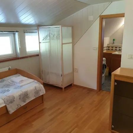 Irvin Apartament *
